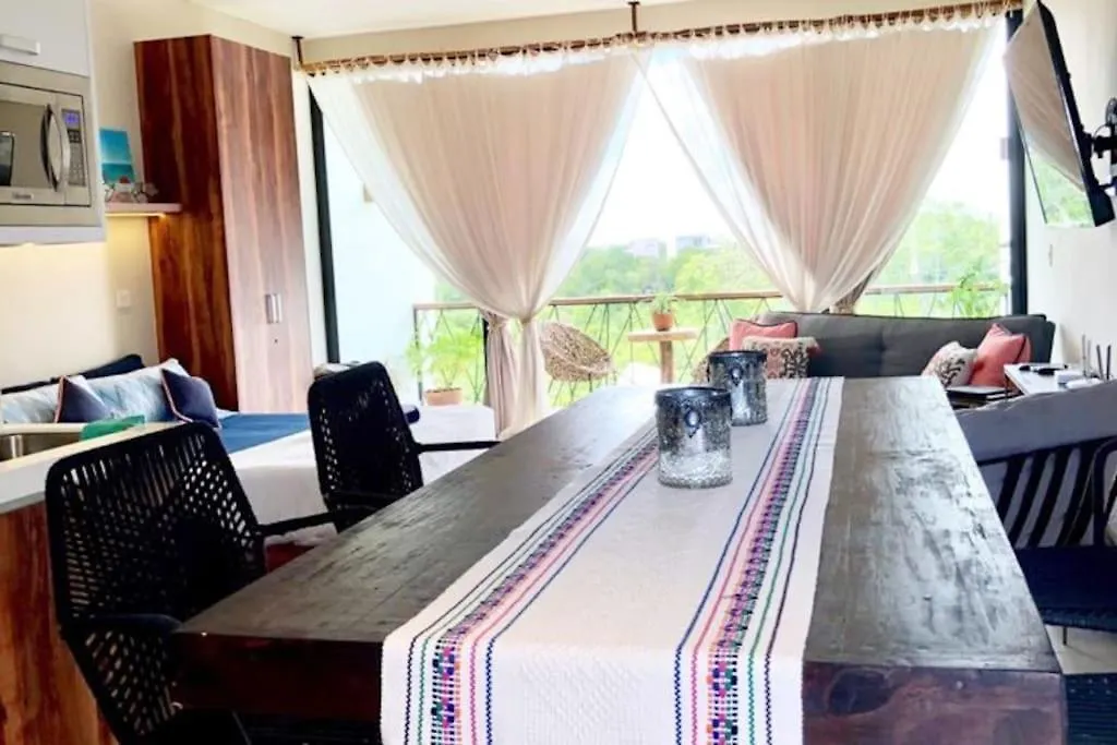 Apartment Near Beach+Jungle Views. King Bed+220 Megs+2 Bikes Tulum
